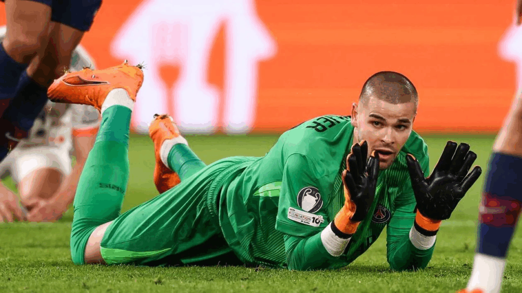 PSG et Lucas Chevalier : le scandale du « like » qui fait trembler Paris !