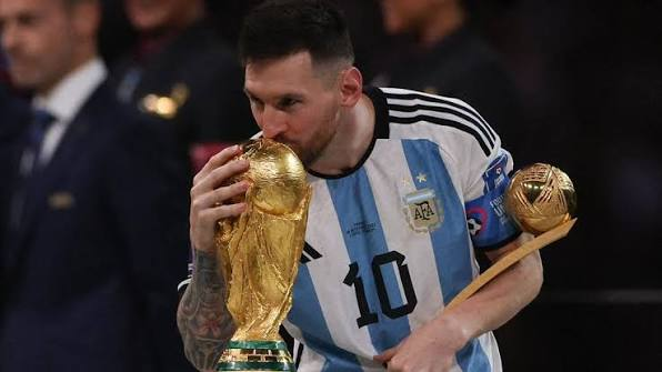 Lionel Messi prend sa retraite internationale avec l'Argentine